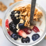 Berry Crunch Overnight Oats | lecremedelacrumb.com
