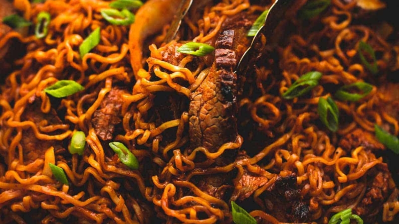 One Pan Spicy Korean Beef Noodles | lecremedelacrumb.com