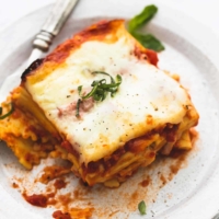 Slow Cooker Ravioli Lasagna | lecremedelacrumb.com