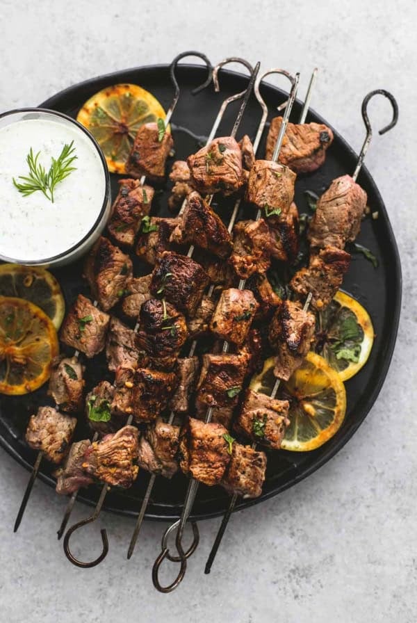 Beef Souvlaki Kebabs with Tzatziki Sauce | lecremedelacrumb.com