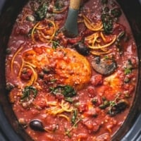 Healthy Slow Cooker Chicken Cacciatore | lecremedelacrumb.com