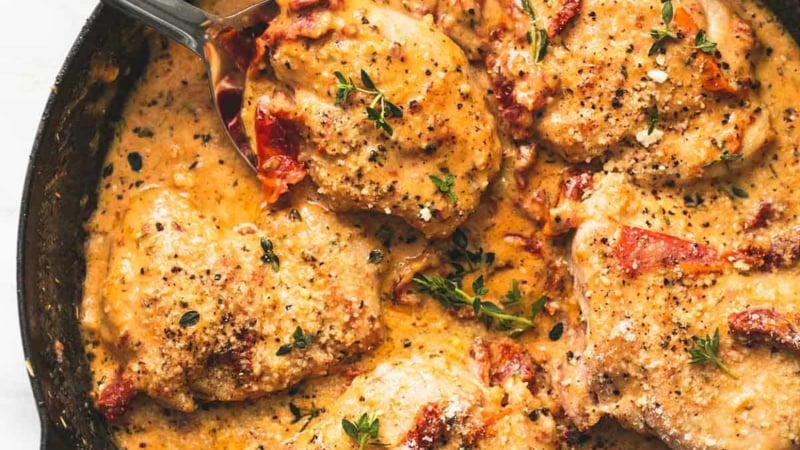 Skillet Chicken in Creamy Sun Dried Tomato Sauce | lecremedelacrumb.com