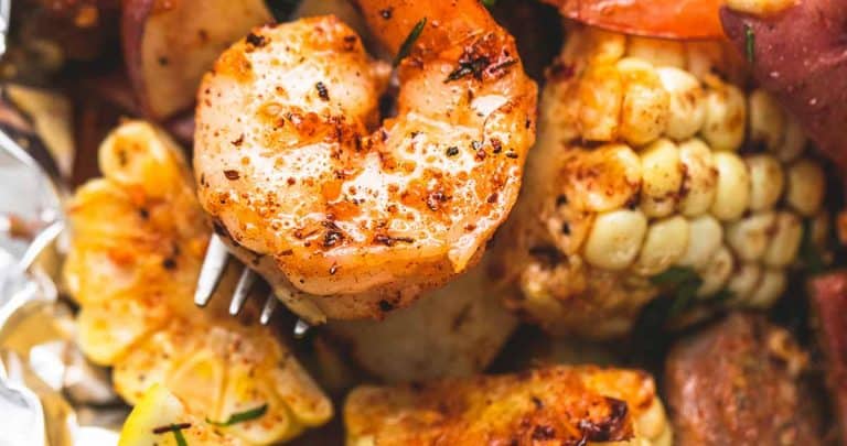 Shrimp Boil Foil Packs | lecremedelacrumb.com