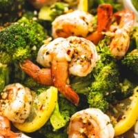 Lemon Herb Shrimp and Broccoli Foil Packs | lecremedelacrumb.com