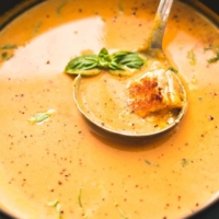 Creamy Pumpkin Soup with Grilled Cheese Croutons | lecremedelacrumb.com