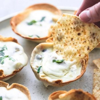 Individual Queso Dip Party Cups | lecremedelacrumb.com