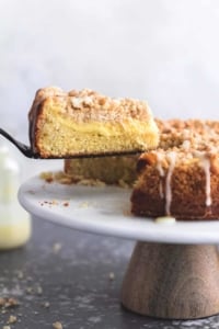 Cream Cheese Lemon Crumb Cake | lecremedelacrumb.com