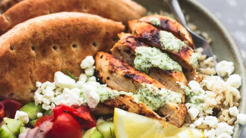 Meal Prep Greek Chicken Gyro Bowls | lecremedelacrumb.com