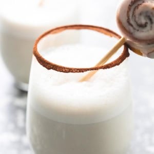 Cinnamon Bun Moon Milk | lecremedelacrumb.com