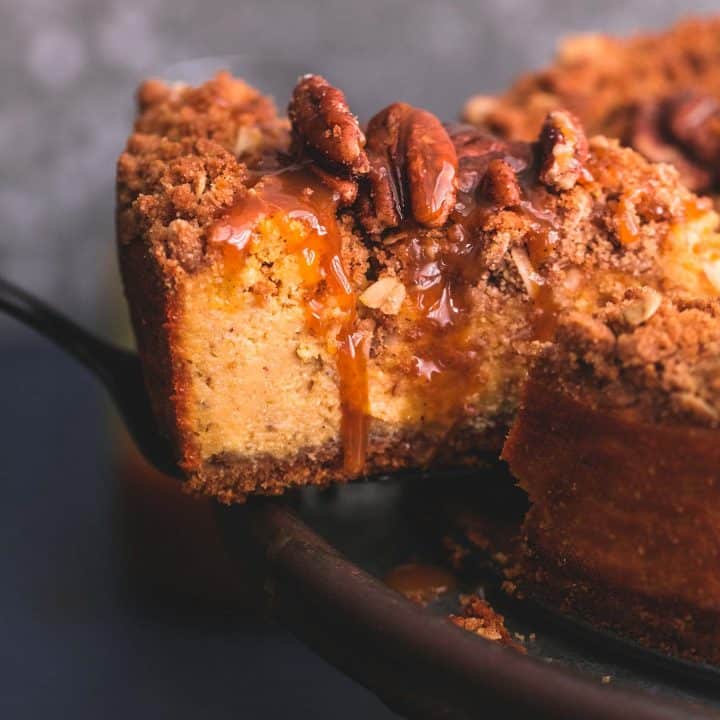 Caramel Pecan Pumpkin Cheesecake - Creme De La Crumb