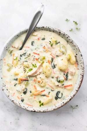 Easy Olive Garden Chicken Gnocchi Soup recipe | lecremedelacrumb.com