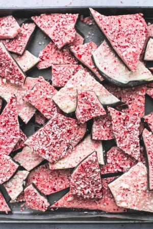 Easy 3 Ingredient Peppermint Bark recipe | lecremedelacrumb.com