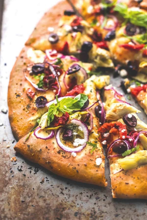 Mediterranean Veggie Pizza | lecremedelacrumb.com
