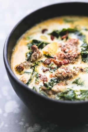 Easy Zuppa Toscana Soup Recipe | lecremedelacrumb.com