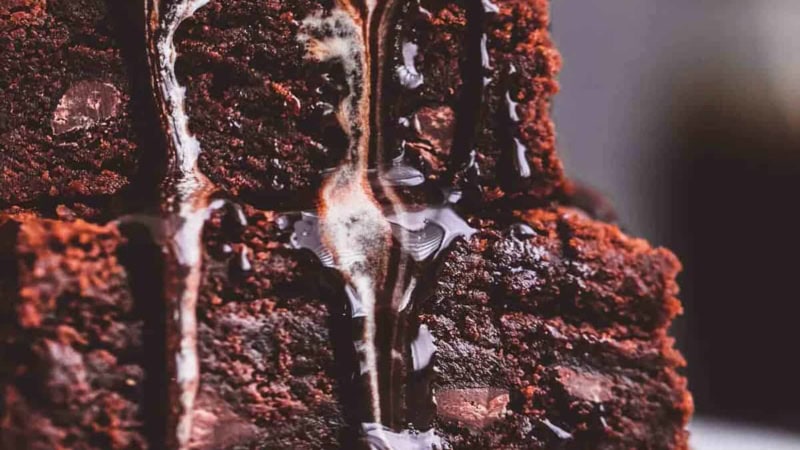 Easy one bowl BEST Ever Super Chewy Gooey Brownies | lecremedelacrumb.com