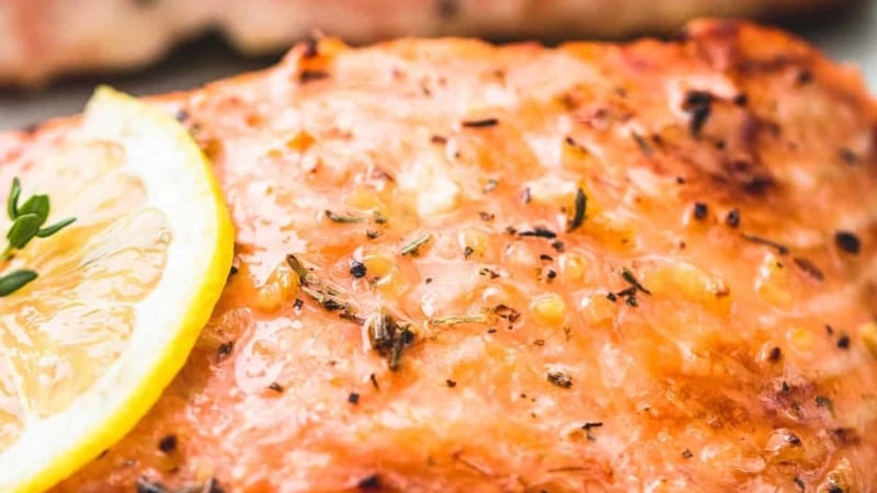 Best Easy Healthy Baked Salmon recipe | lecremedelacrumb.com