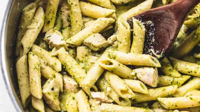 Creamy Pesto Chicken Pasta | lecremedelacrumb.com