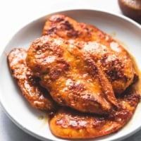 Crispy Honey Garlic Chicken easy recipe | lecremedelacrumb.com
