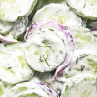 Quick and Creamy Cucumber Salad easy side dish recipe | lecremedelacrumb.com