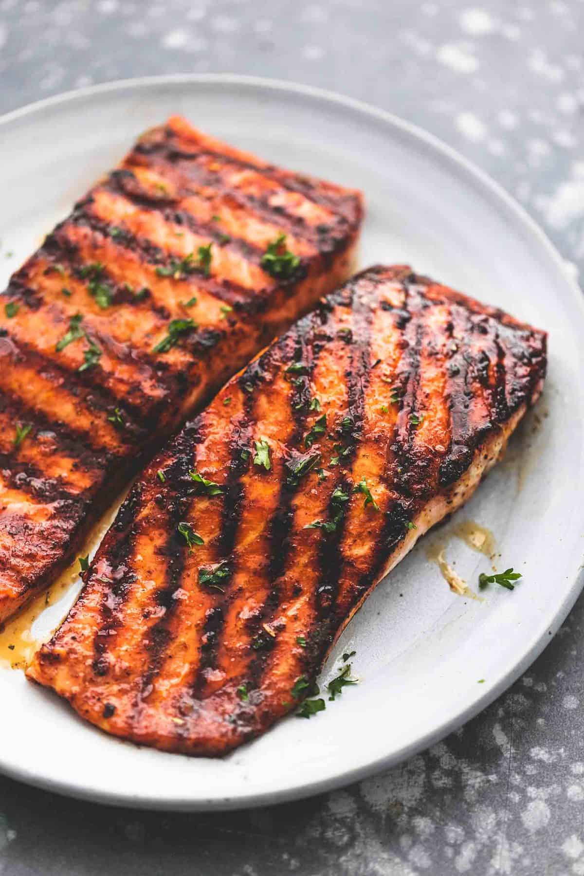 Cajun Honey Butter Grilled Salmon easy healthy dinner recipe | lecremedelacrumb.com