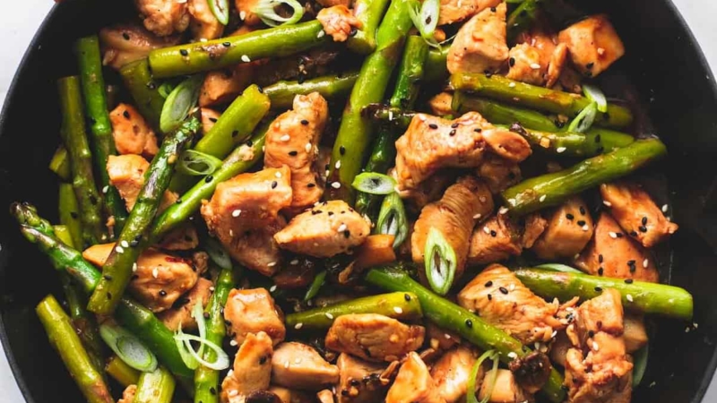 Easy healthy and tasty Chicken and Asparagus Stir Fry dinner recipe | lecremedelacrumb.com