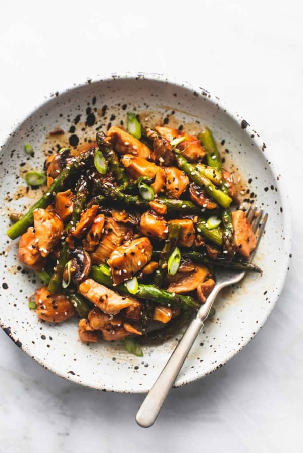 Easy healthy and tasty Chicken and Asparagus Stir Fry dinner recipe | lecremedelacrumb.com