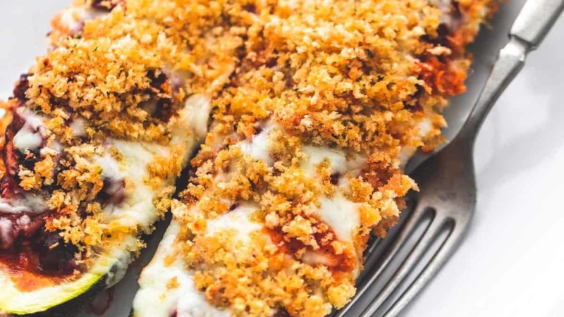 Healthy Italian Stuffed Zucchini Boats recipe | lecremedelacrumb.com