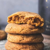 Perfectly soft and CHEWY Pumpkin Snickerdoodles recipe | lecremedelacrumb.com