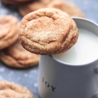 BEST Soft and Chewy Snickerdoodles easy cookie recipe | lecremedelacrumb.com