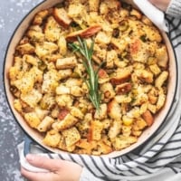Classic Traditional Homemade Stuffing Recipe - this easy Thanksgiving side dish recipe will be your favorite! | lecremedelacrumb.com