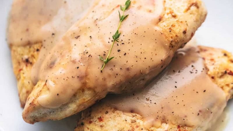 Instant Pot Chicken Breast and Gravy easy pressure cooker dinner recipe | lecremedelacrumb.com