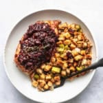 SHEET PAN CRANBERRY CHICKEN AND STUFFING easy one pan dinner and family-friendly meal | lecremedelacrumb.com
