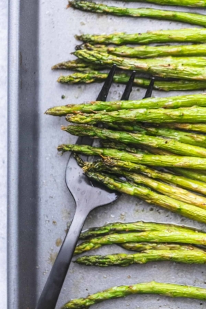 Easy healthy oven Roasted Asparagus recipe | lecremedelacrumb.com