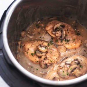 chicken with mushrooms and gravy in pressure cooker pot