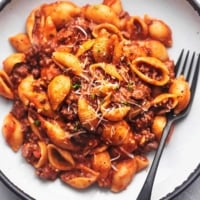 up close plate of pasta shells