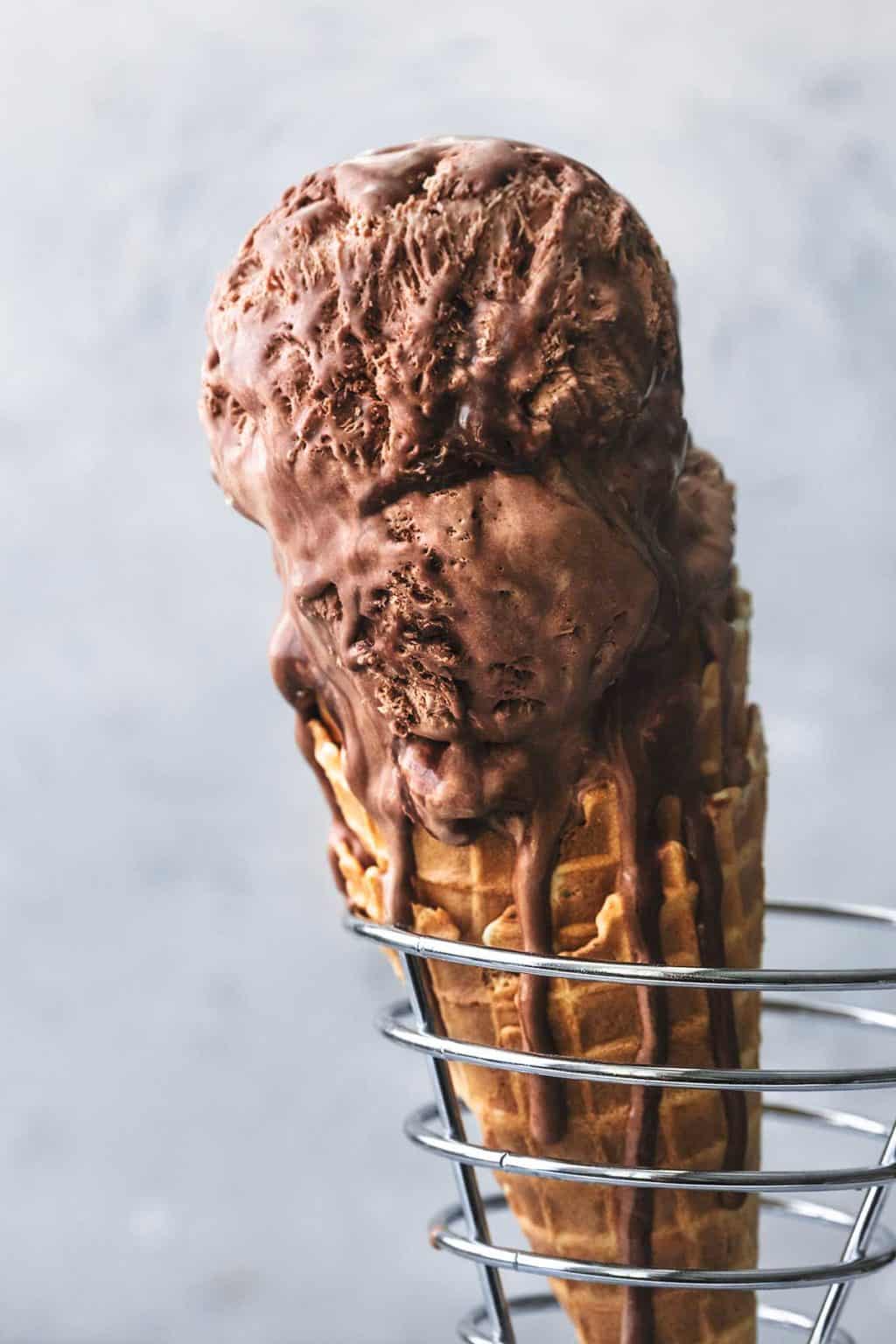 Fudge Ripple Chocolate Ice Cream (no churn) Creme De La Crumb