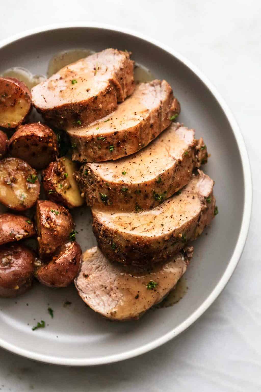 baked-pork-tenderloin-with-potatoes-and-gravy-creme-de-la-crumb