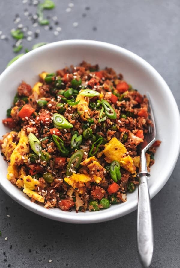 up close cauliflower rice with sesame seeds