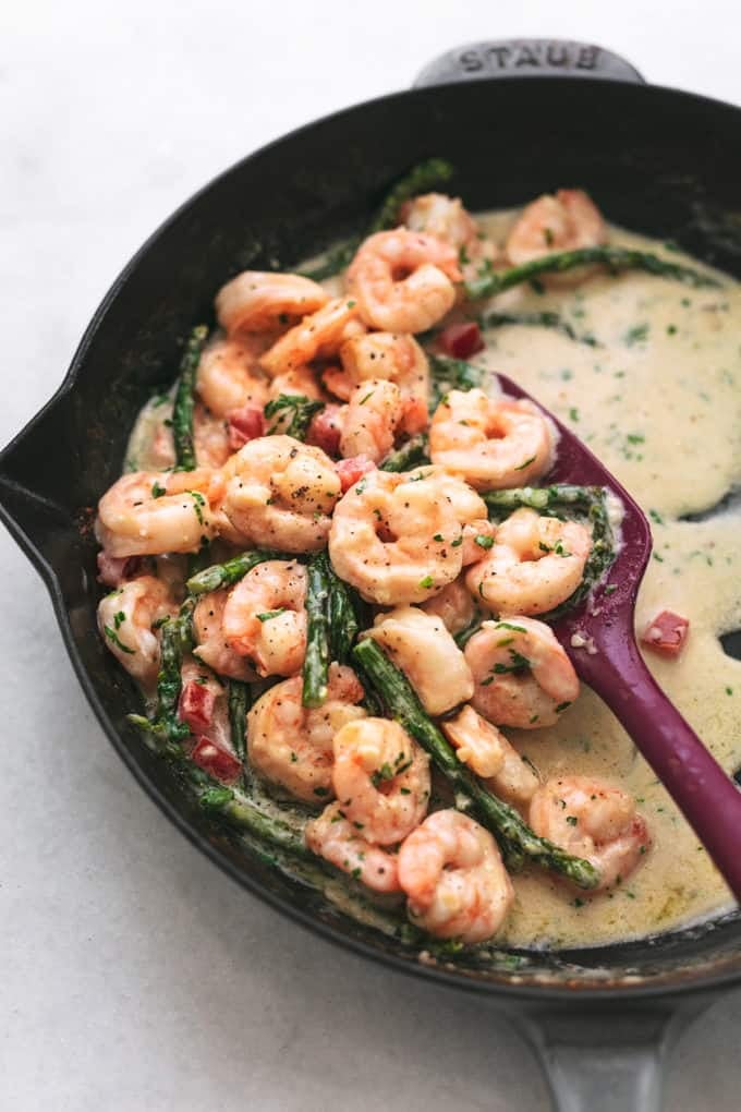 shrimp and asparagus in skillet