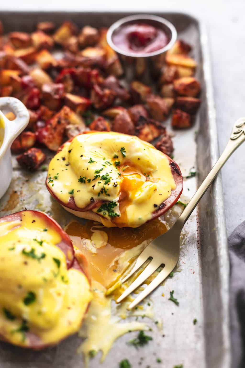 Sheet Pan Eggs Benedict with Crispy Potatoes - Creme De La Crumb