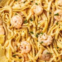 lemon garlic shrimp pasta up close