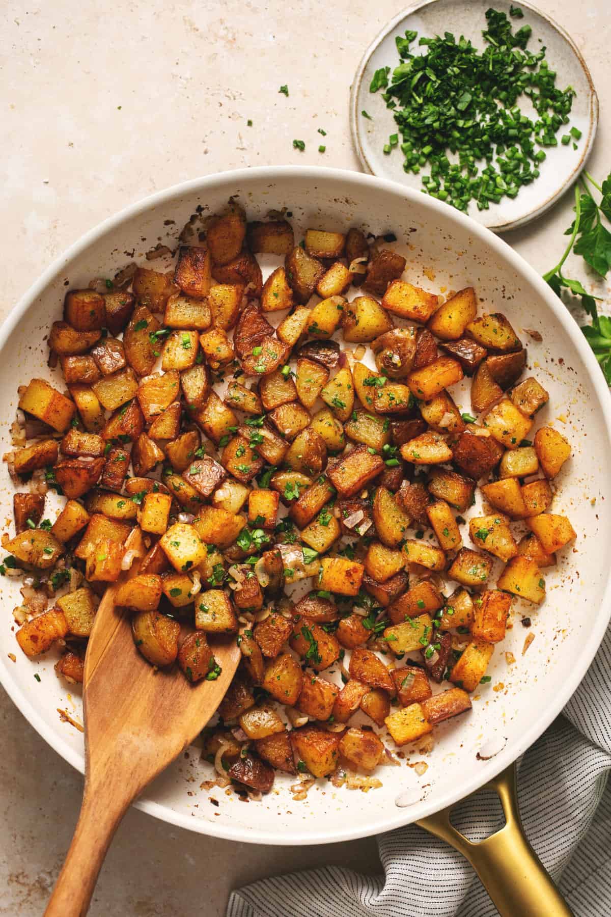 Cast-Iron Breakfast Potatoes Skillet Recipe